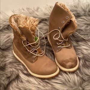 Timberland Brown Ankle Boots with Fur Lining